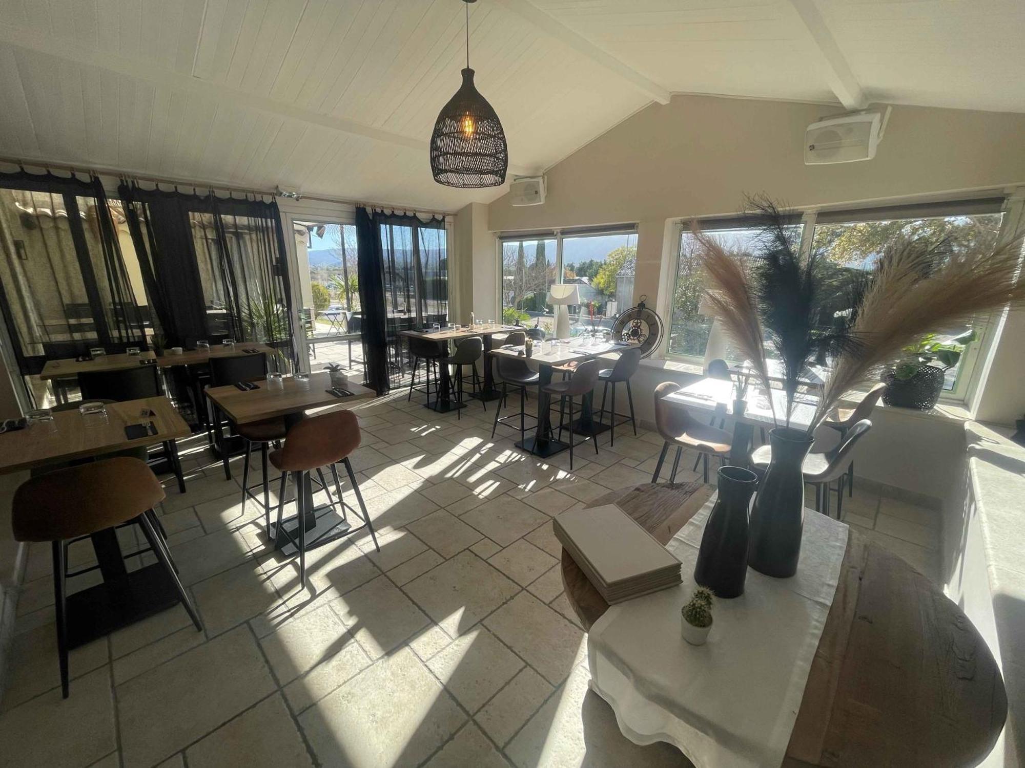 Hotel Les Loges Du Luberon 3*