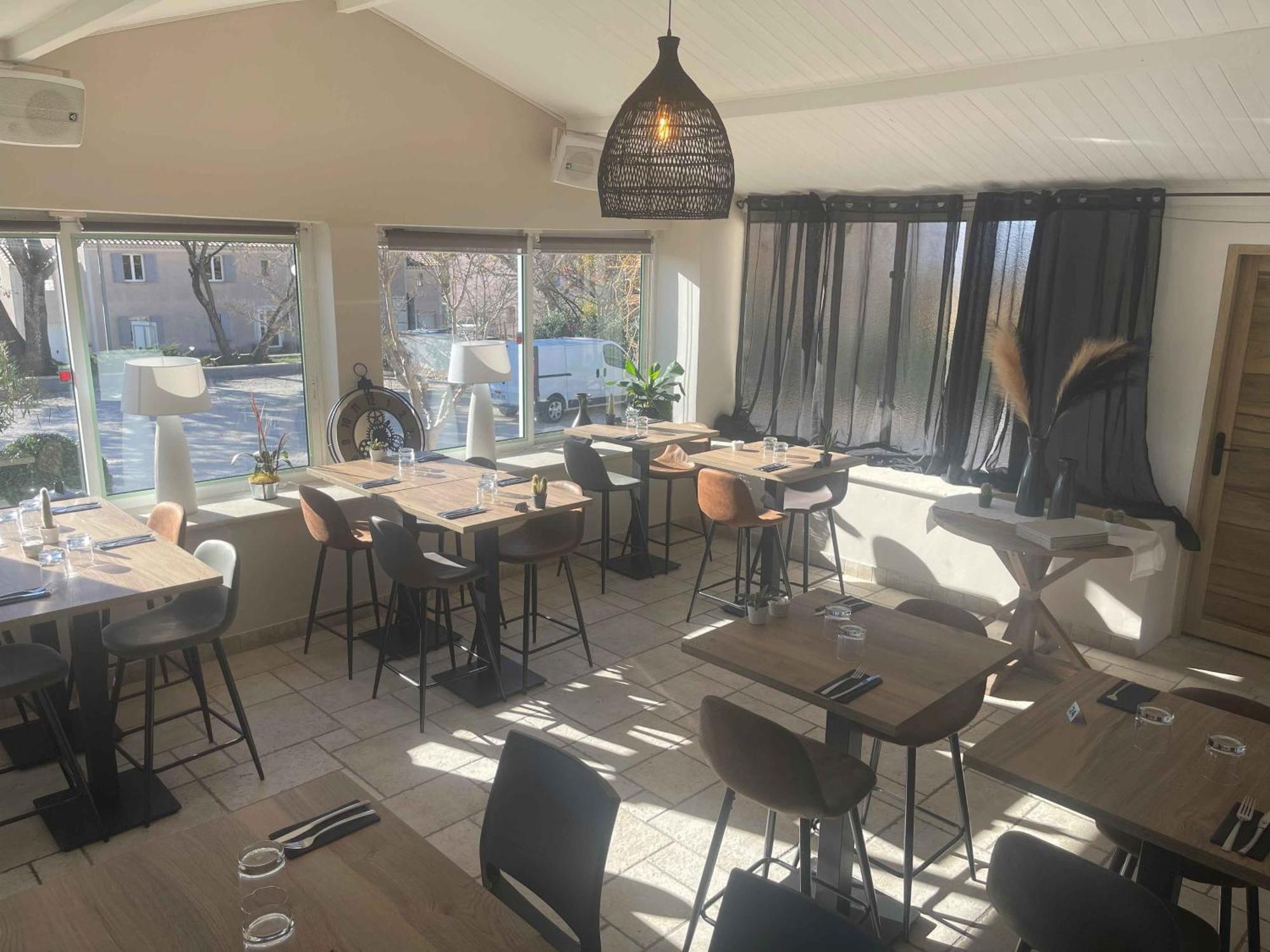 Les Loges Du Luberon Hotel