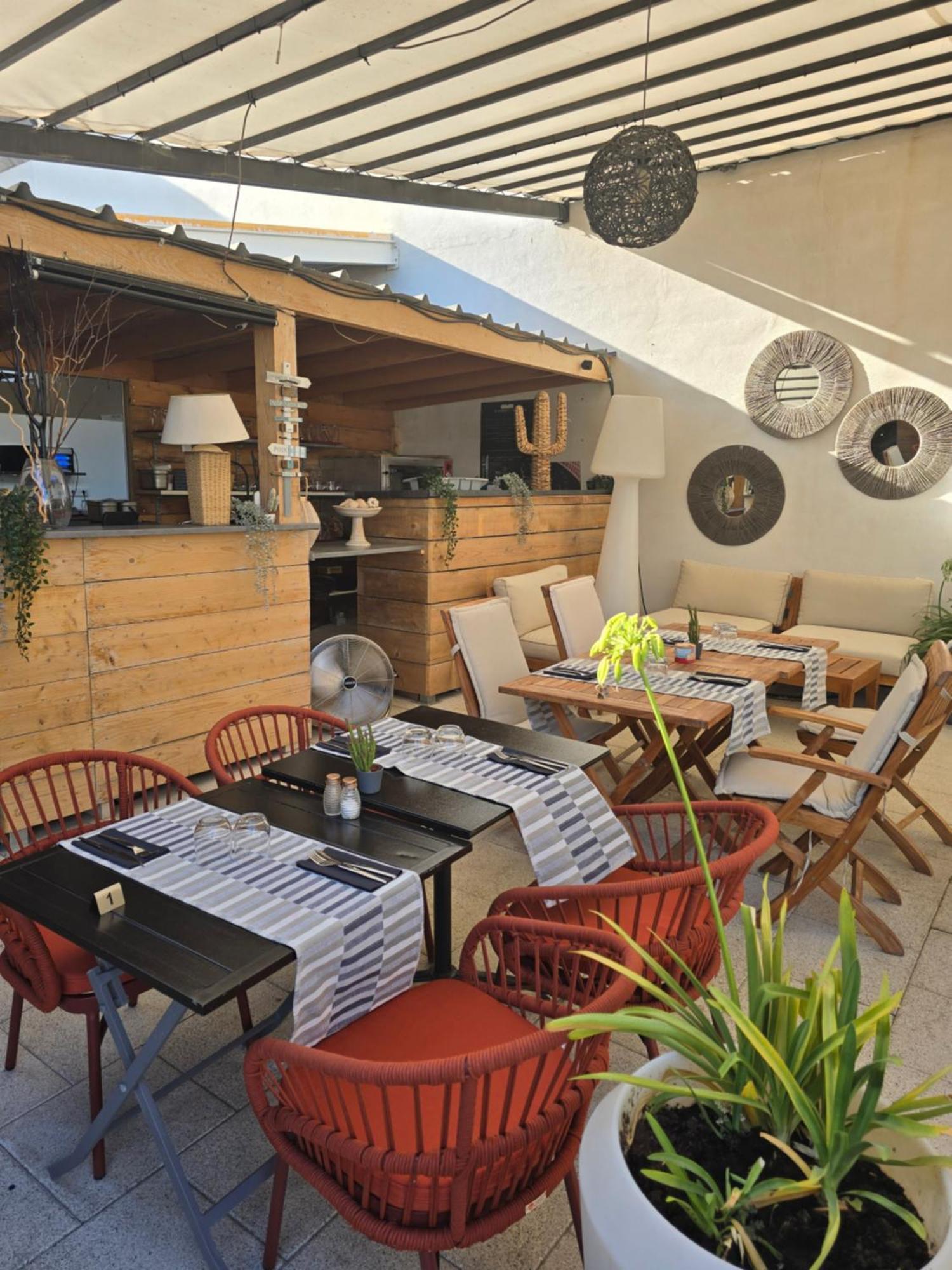 Hotel Les Loges Du Luberon