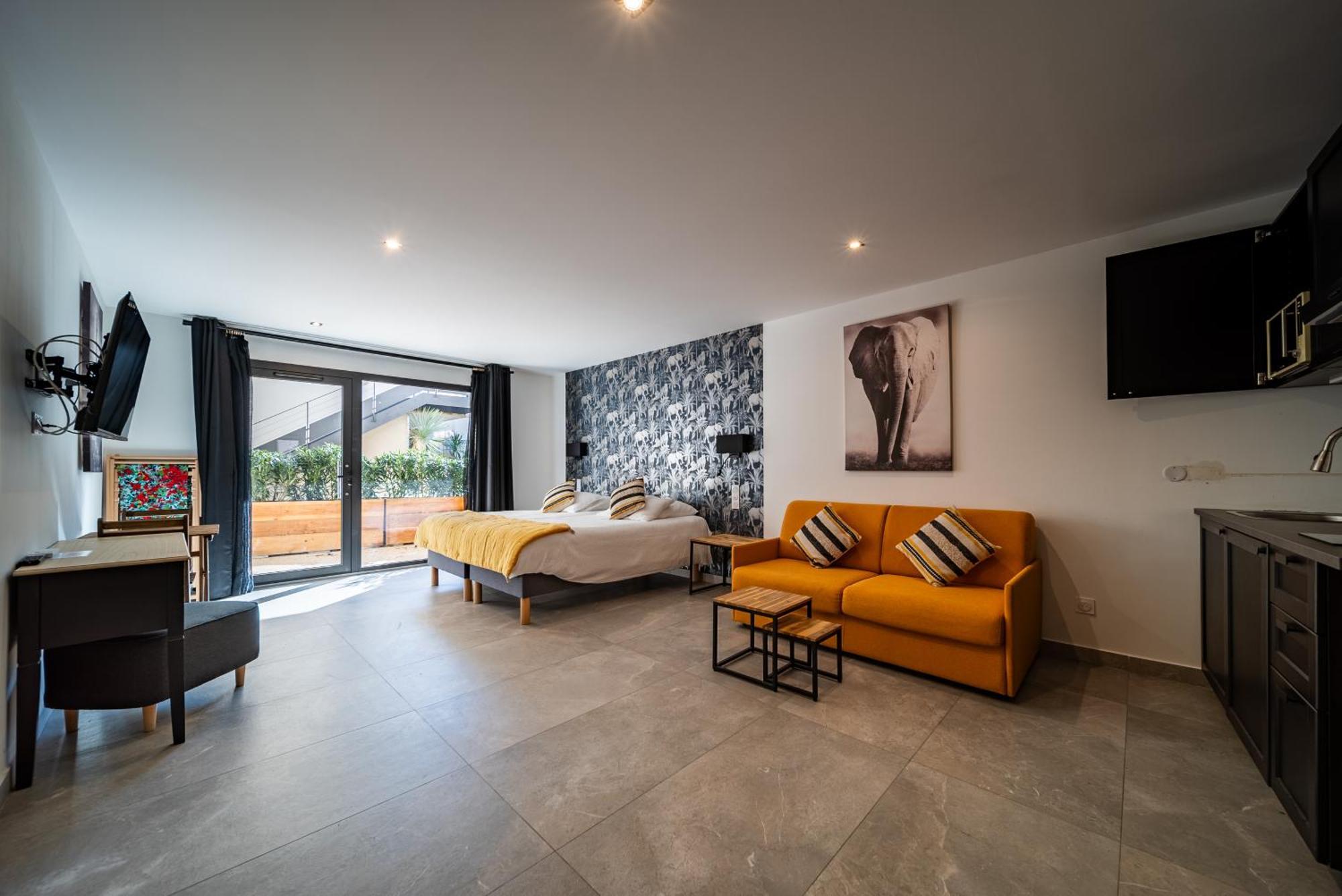 Hotel Les Loges Du Luberon 3*