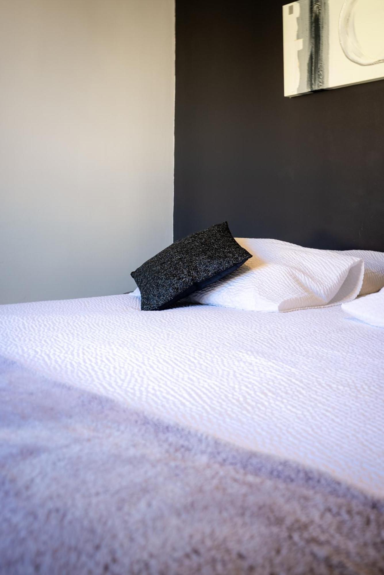 Les Loges Du Luberon Hotel
