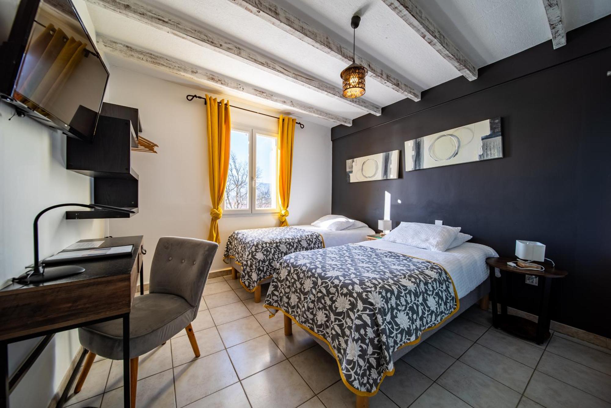 Hotel Les Loges Du Luberon