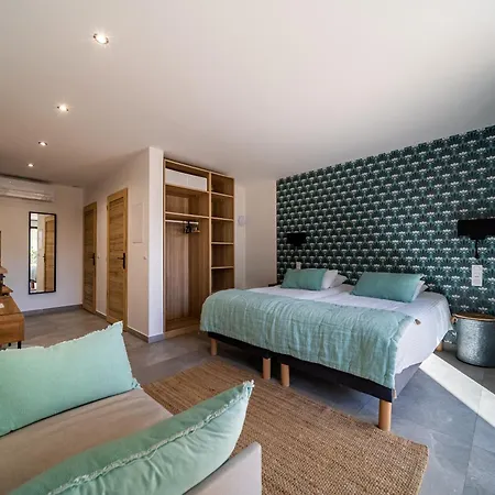 Hotel Les Loges Du Luberon à Coustellet Extérieur photo
