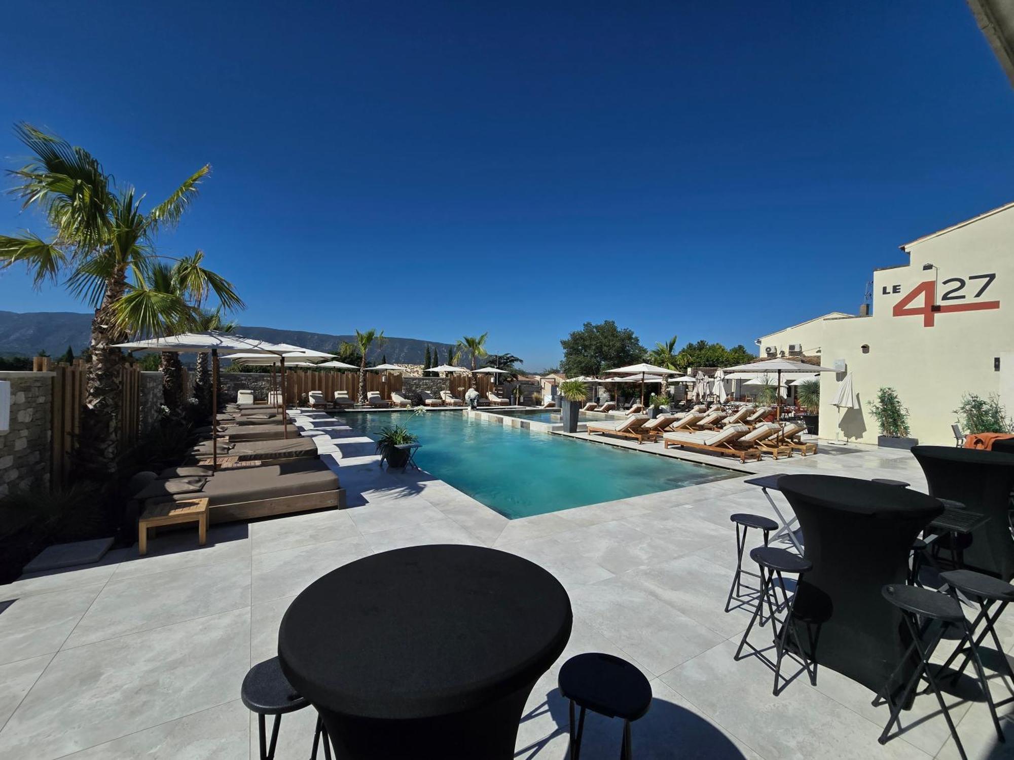 Les Loges Du Luberon Hotel